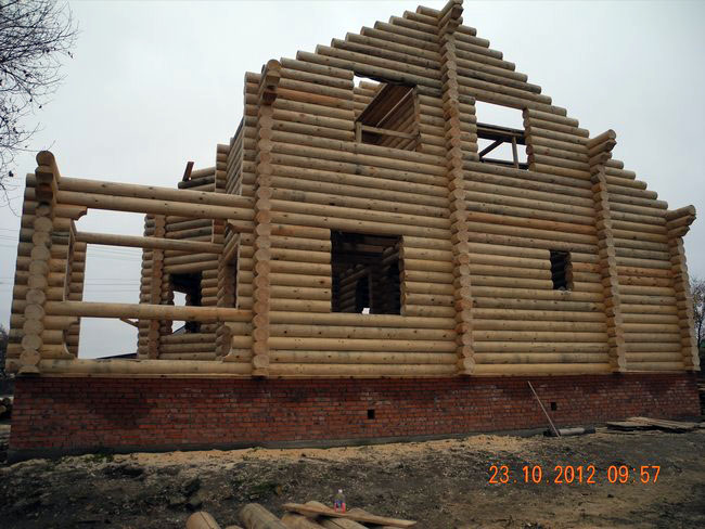 бревенчатый коттедж